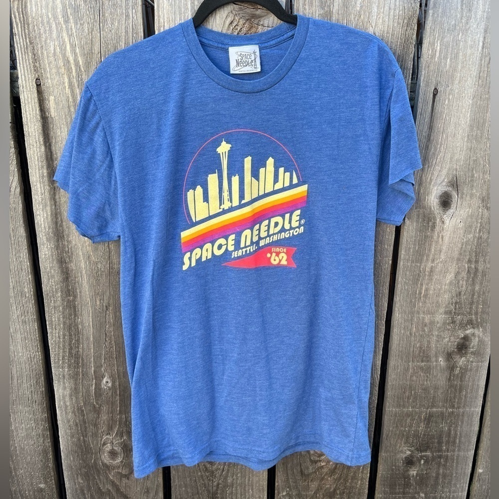 Women's Space Needle T-Shirt Blue Logo Solid L Crew Seattle Cut Sleeve Tourism